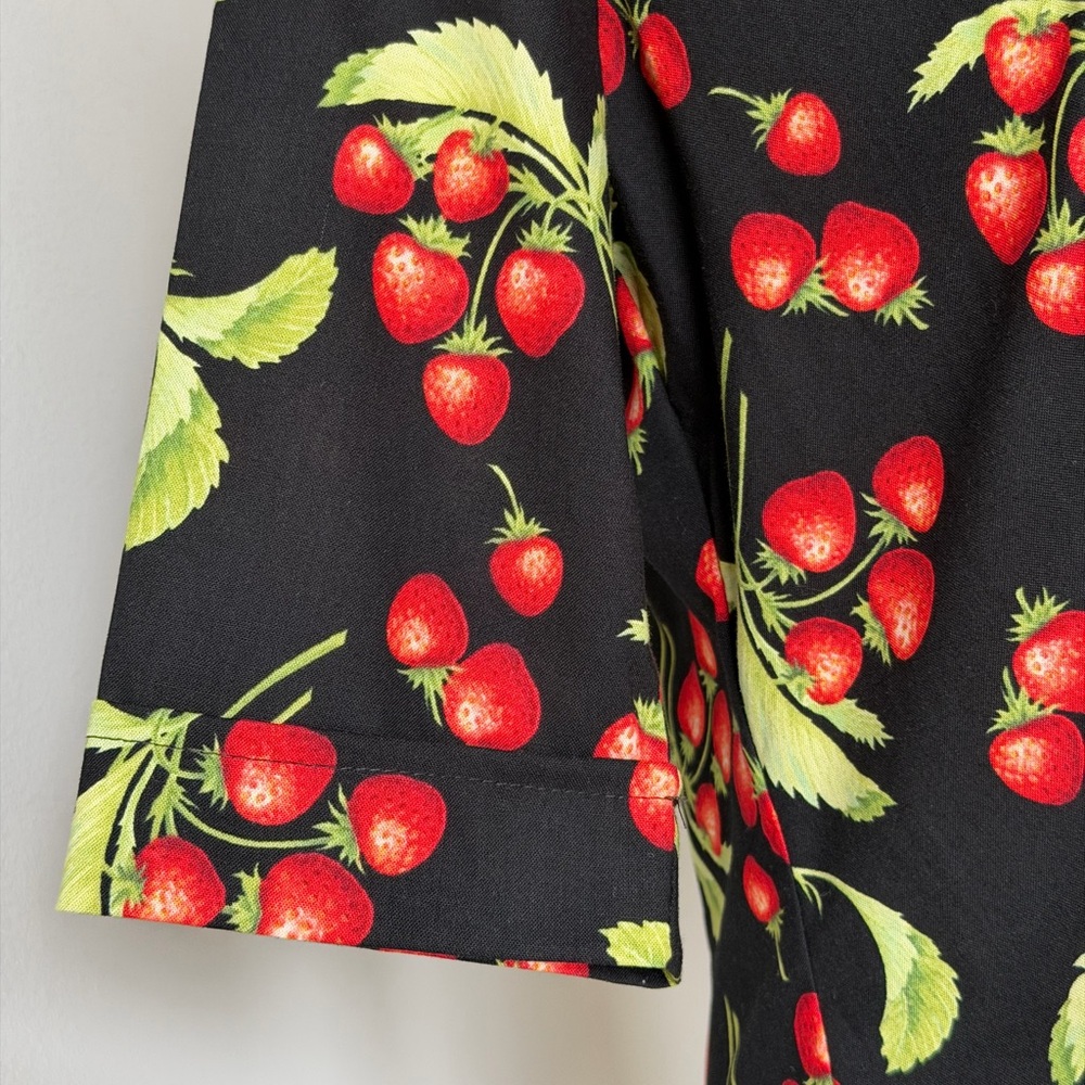 Juicy Dollz & Dames Strawberry Print Fitted Blouse - Cotton Pin - Up Style 🍓 - Picture 5 of 15
